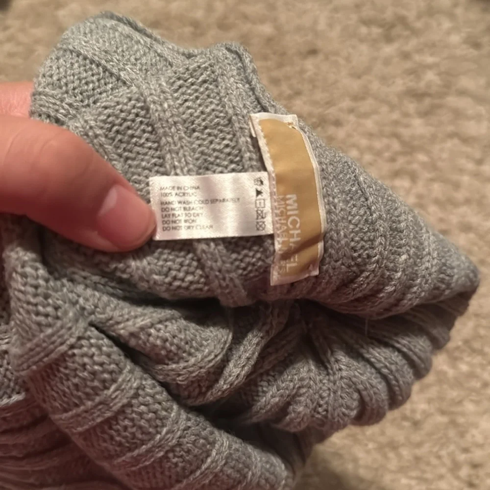 Michael Kors, Women Gray Hat, NEW!!